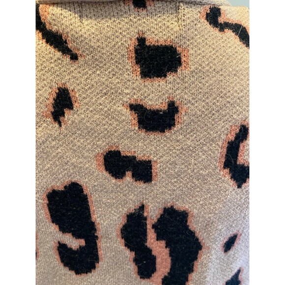 Fashion Women’s Cardigan Sweater Size Small Leopard Print Open Front Pockets - Picture 6 of 12